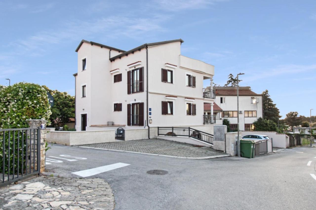 Apartments Villa Alba II Пореч Екстериор снимка