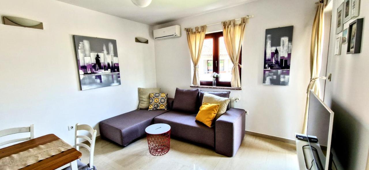 Apartments Villa Alba II Пореч Екстериор снимка